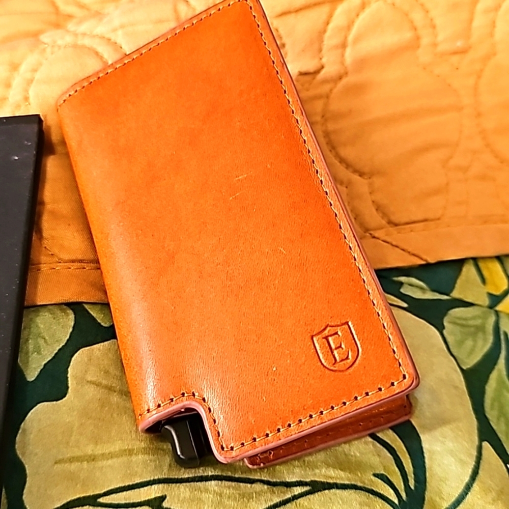 Ekster leather wallet caramel